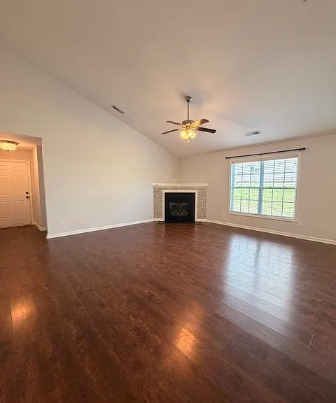925 Corison Loop — Photo 4