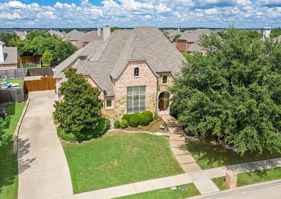 1st image of 1376 Briar Hollow Ln