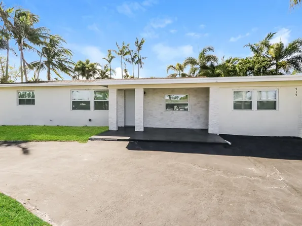 715 SW 2nd Street, Boynton Beach, FL 33435