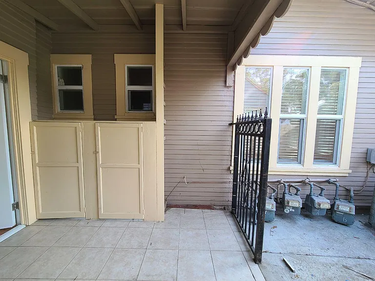 1421 Rock Glen Ave — Photo 13