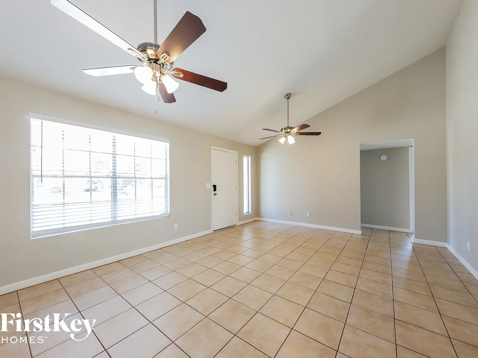 3 bed, 2.0 bath, 1560 sqft, $2,230 — Photo 4