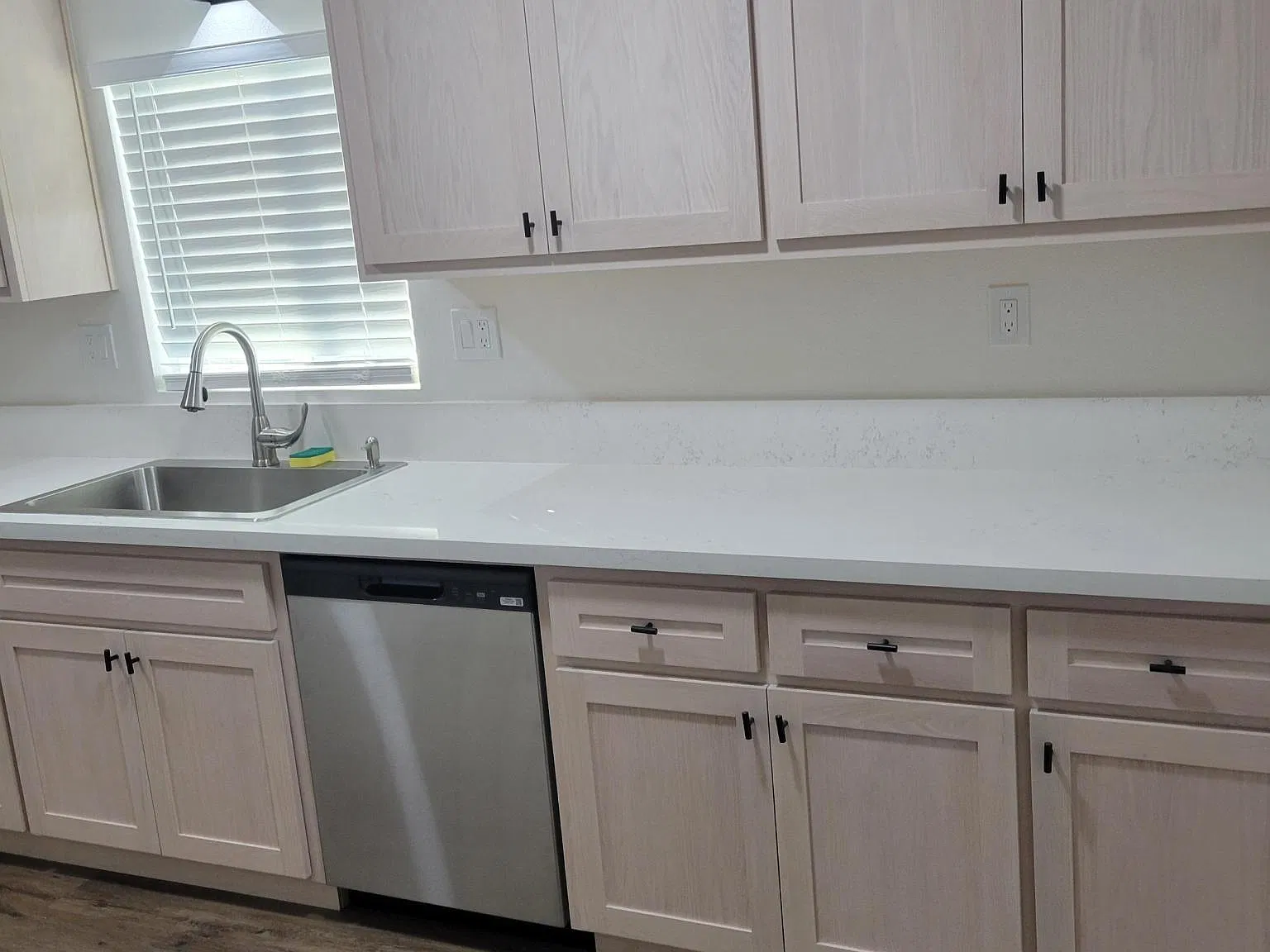 1 bed, 750 sqft, $1,949 — Photo 1
