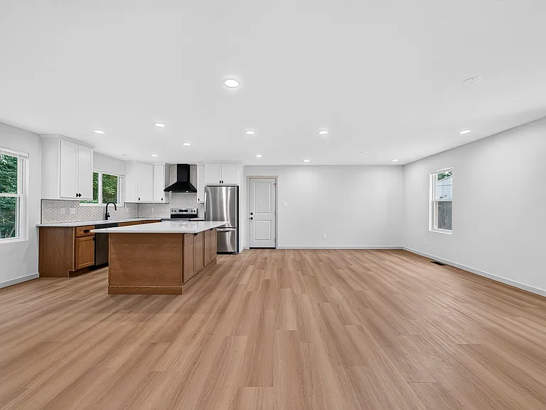 4105 Amy Ct — Photo 9