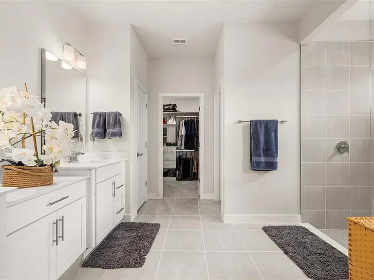 11182 Nellie Crossing Cir — Photo 16