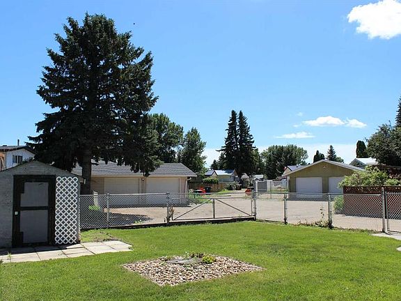 4th image of 99 NW McNab Park St E