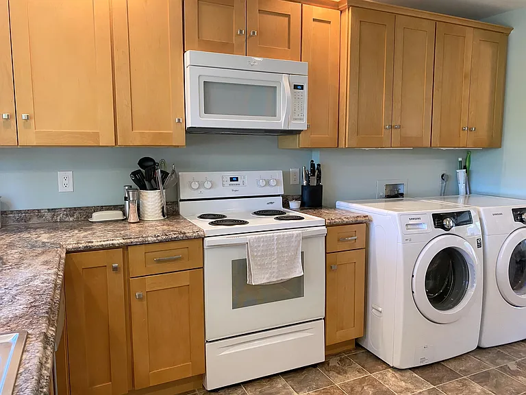 56 Woodlake Dr — Photo 8
