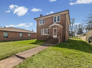 44 W Main St, Mascoutah, IL