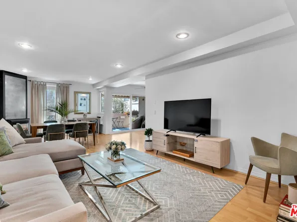 11789 Montana Ave APT 15, Los Angeles, CA 90049