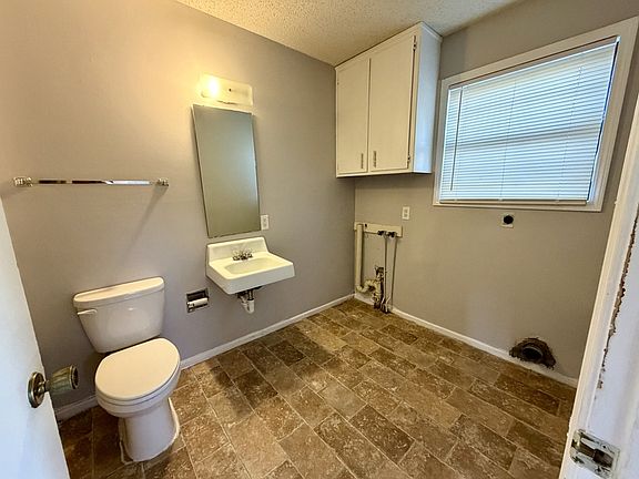 5th image of 3423 Harvard Rd APT B
