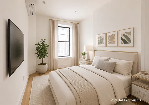 Bedroom, photo 1