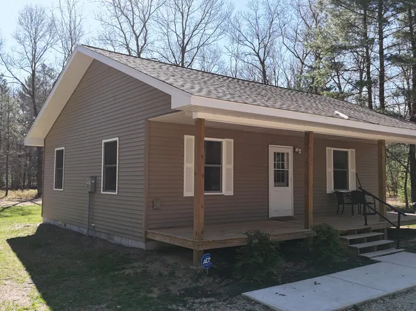 2073 Gunn Rd, Manistee, MI 49660