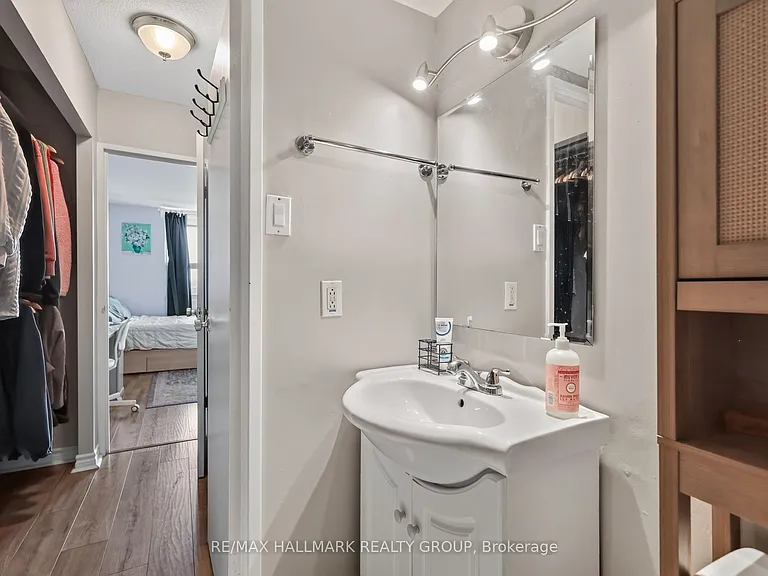 1380 Prince Of Wales Dr #703 — Photo 21