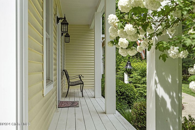4th image of 41 Avon Court