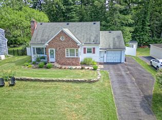 71 Marlboro Rd, Delmar, NY 12054
