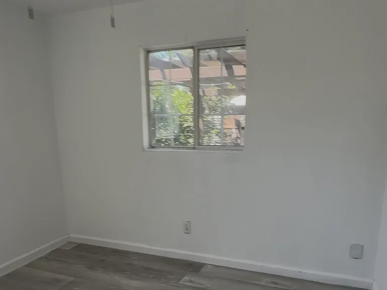 2900 Kentucky St — Photo 3