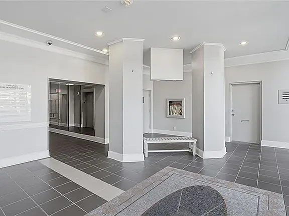 2285 Peachtree Rd NE #904 — Photo 20