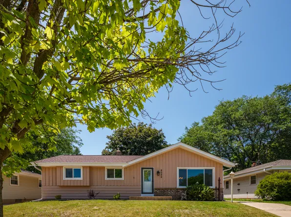 8026 50th Ave, Kenosha, WI 53142