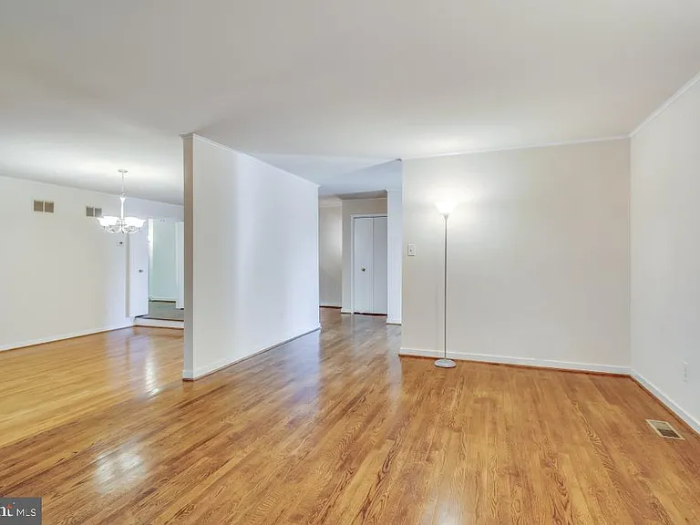 7220 Vistas Ln — Photo 12