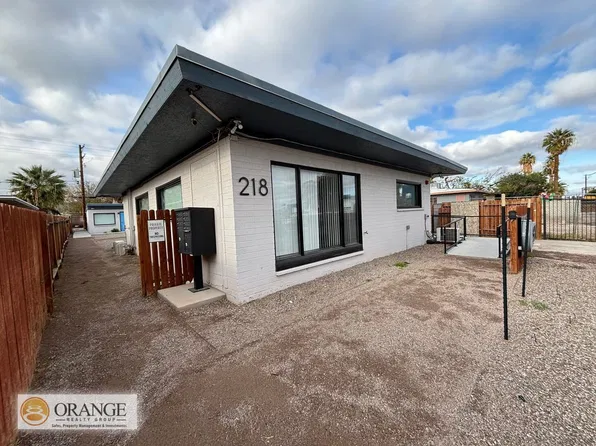 218 S 11th St APT 4, Las Vegas, NV 89101
