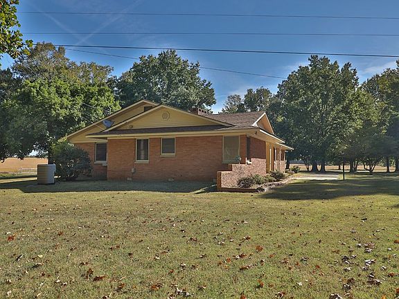 4th image of 1325 W Palestine Ave