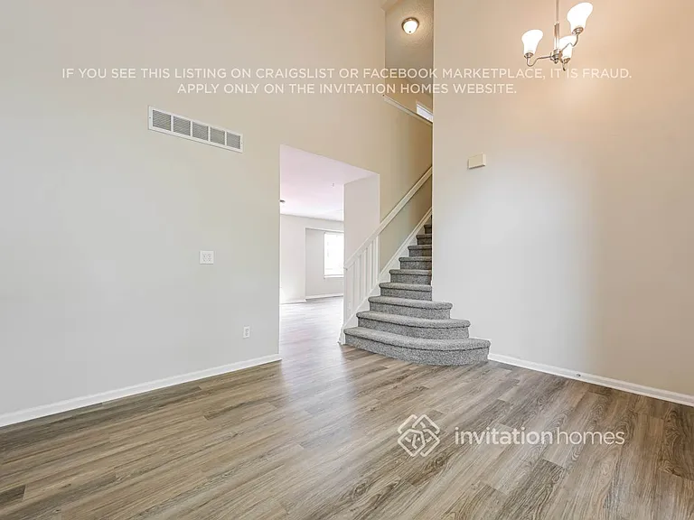 11303 Haswell Ct — Photo 6