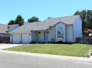 406 Glenwood Dr, Zillah, WA