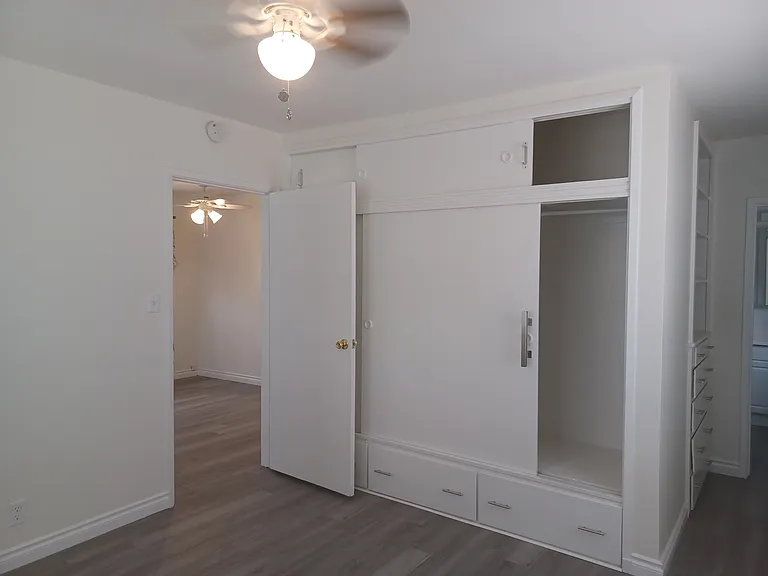 329 N Mission Rd — Photo 10
