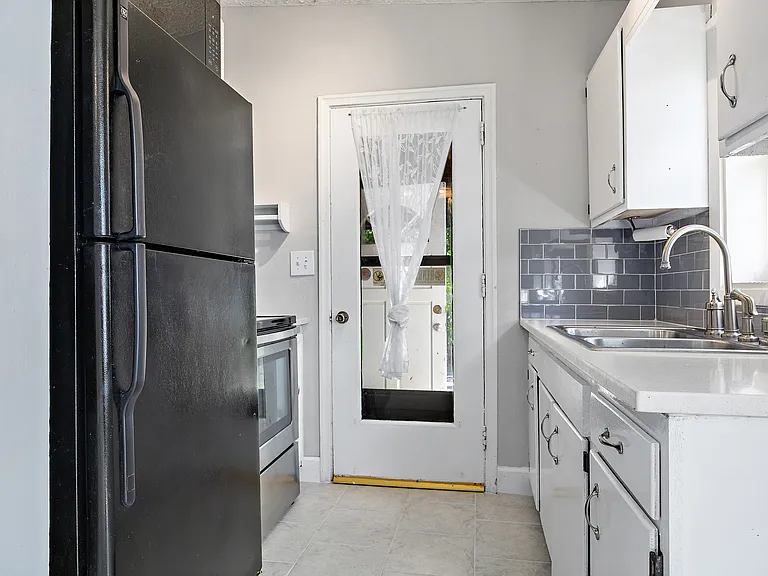 2916 Kent Rd — Photo 7