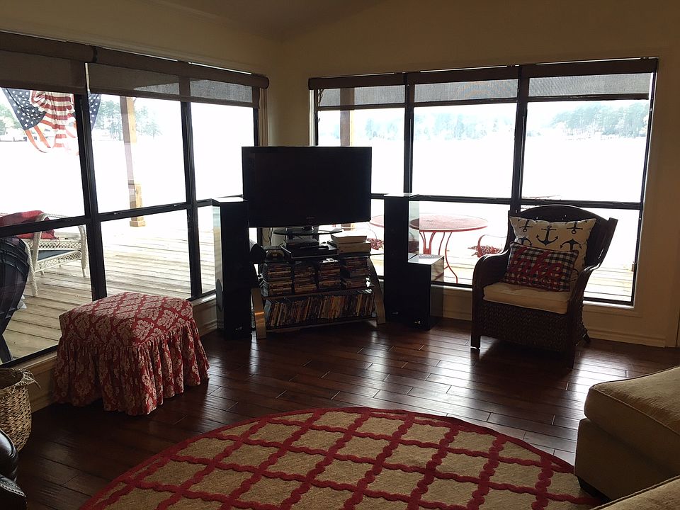 1st image of 2505 Lakeshore Dr