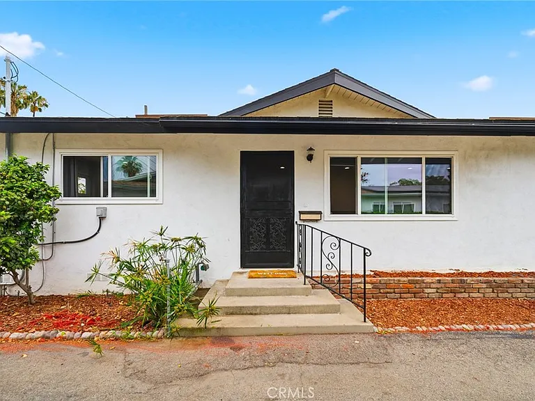 5554 Pal Mal Ave — Photo 1