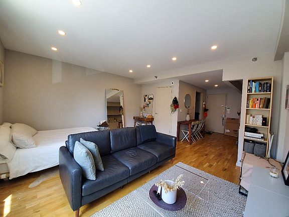 4th image of 1511 Bedford Ave #4P