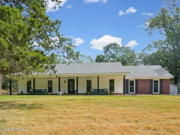1760 Malone Rd, Nesbit, MS 38651