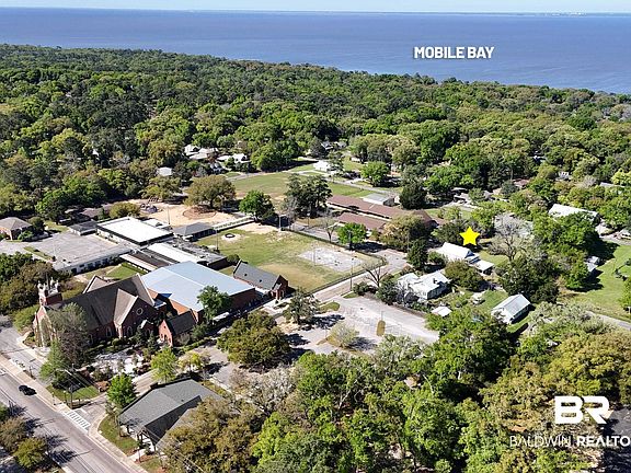 3rd image of 623 Dryer Ave
