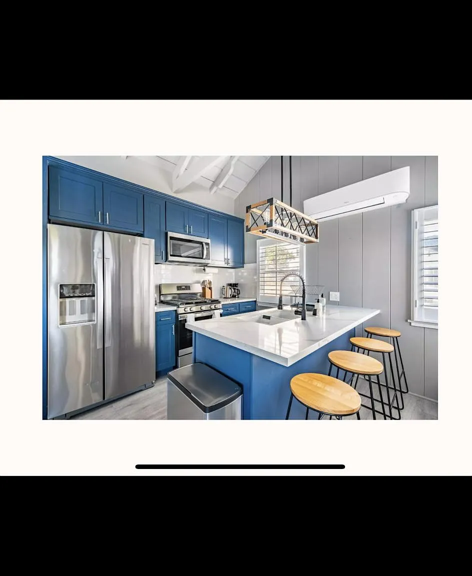 2 bed, 764 sqft, $3,950 — Photo 1
