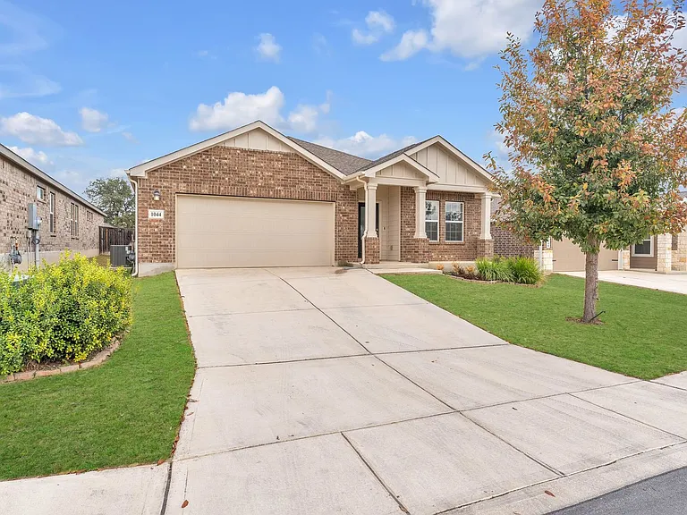 1044 Raceland Rd — Photo 2