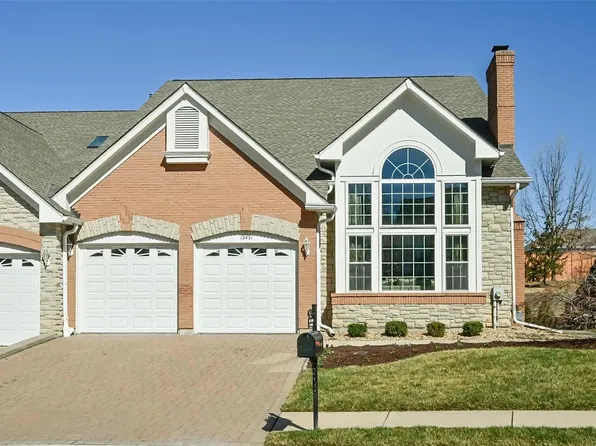 12431 Questover Manor Ct, Saint Louis, MO 63141