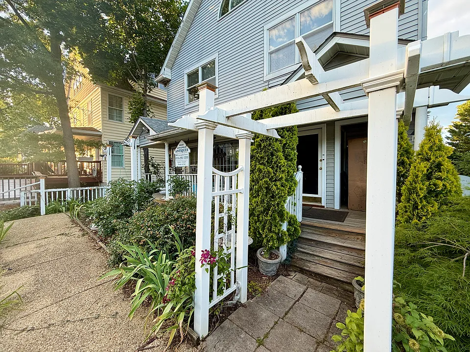 110 Annapolis St #A