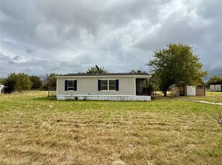 9123 Rodeo Dr, Terrell, TX 75160