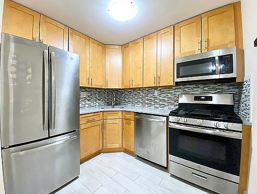 5th image of 3225 Johnson Ave APT 6G