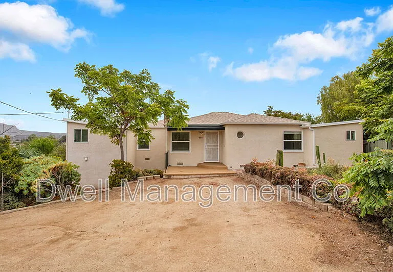 8841 Almond Rd — Photo 4