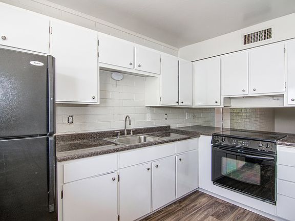 5th image of 819 N Revere APT 04