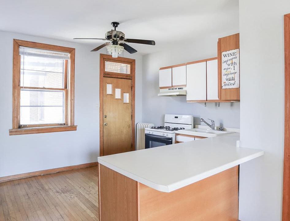 2nd image of 5203 N Wayne Ave #3