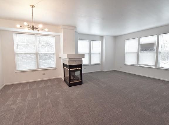 3rd image of 5690 Cambridge Way Unit 5690