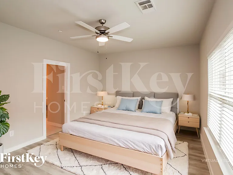 319 Niki Dr — Photo 9