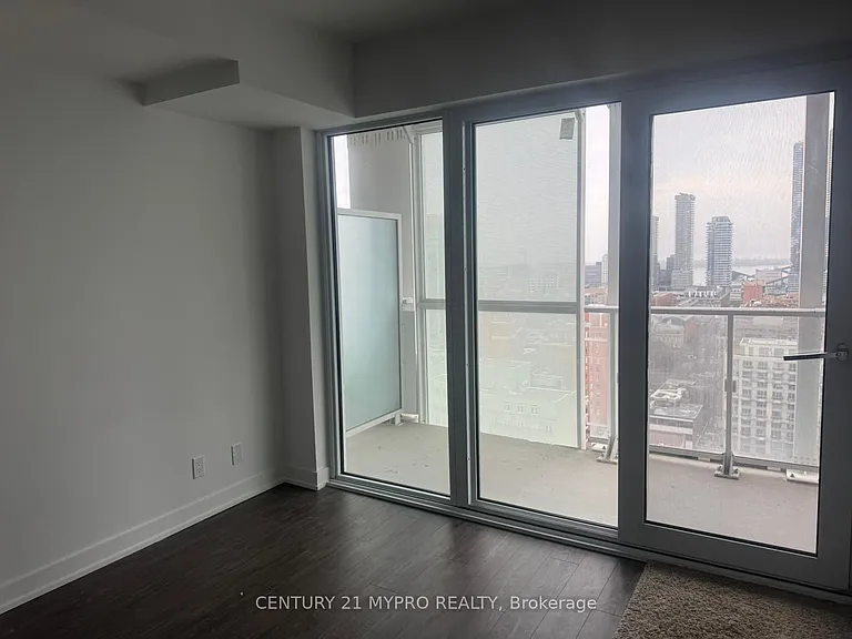 88 Queen St E #2105 — Photo 5