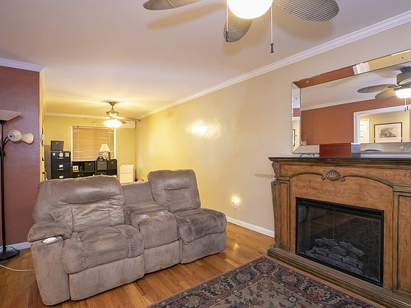 4th image of 4025 Francis Lewis Blvd