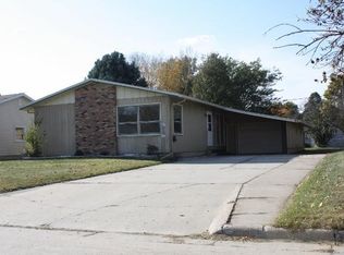 1002 N Federal St, Hampton, IA 50441