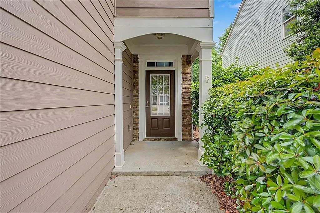 3 bed, 2.5 bath, 1878 sqft, $2,250 — Photo 3