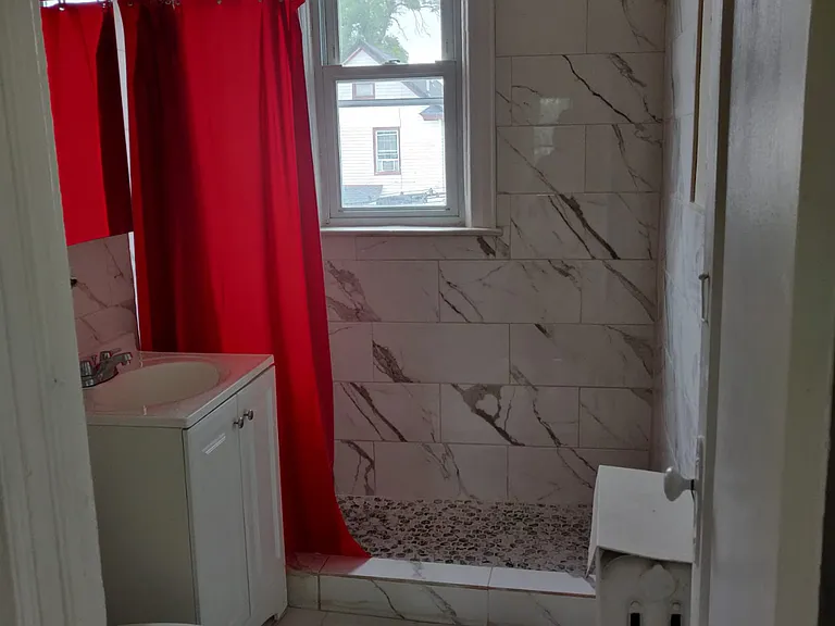 303 Glen Ave — Photo 6