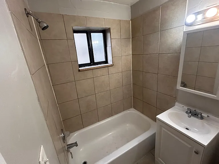 1474 Xenia St #1 — Photo 5